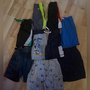 Bundle of 2T shorts for boys